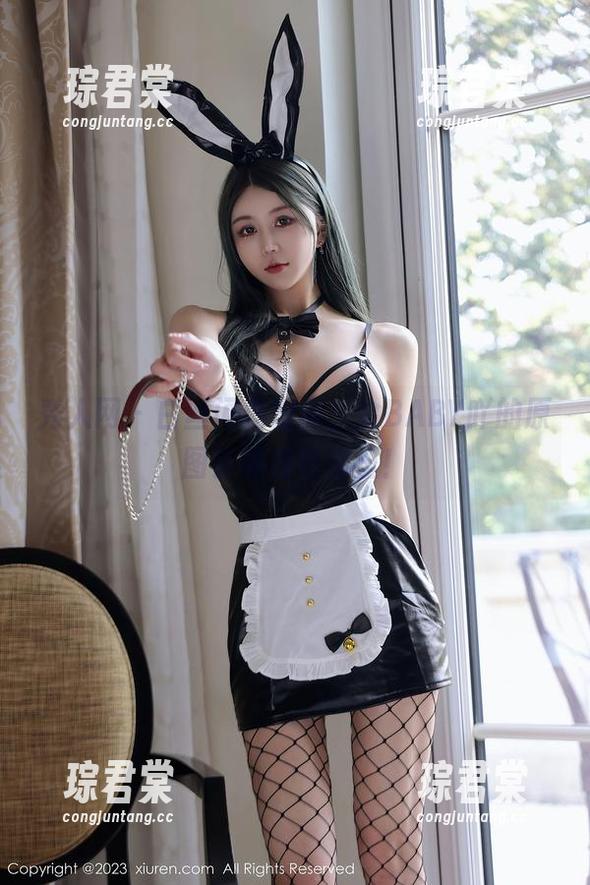 秀人网 - 白丝闪亮登场，金BABY吖的原图资源都在这里！-琮君棠