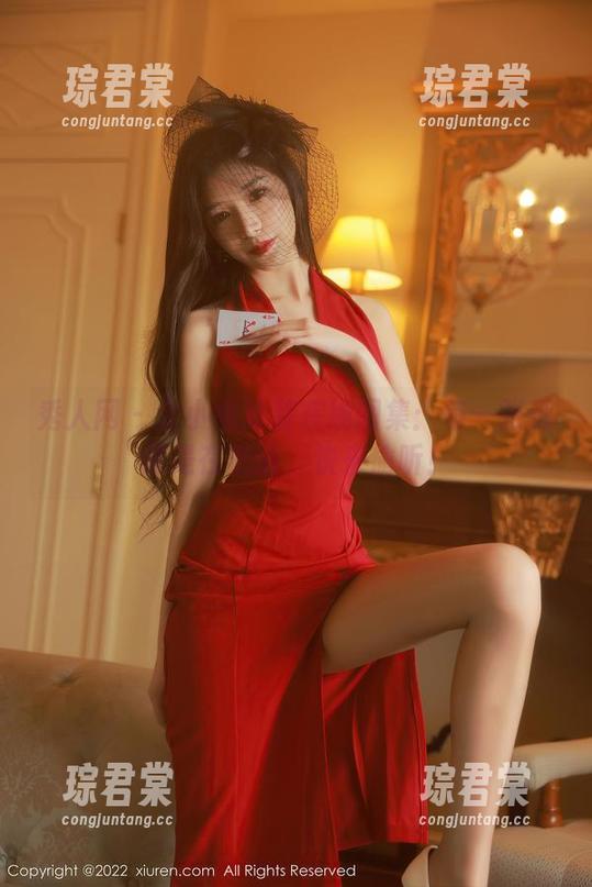 秀人网 - 金小依泳装在线图集：每一张都像是在低语，快来偷听！-琮君棠