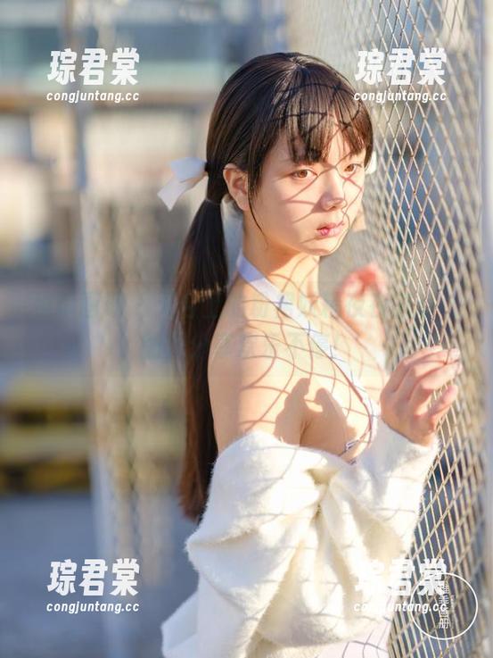 稚乖画册 - 天台上的粉裙妖精夜夜来袭，图库分享欢乐不停！-琮君棠