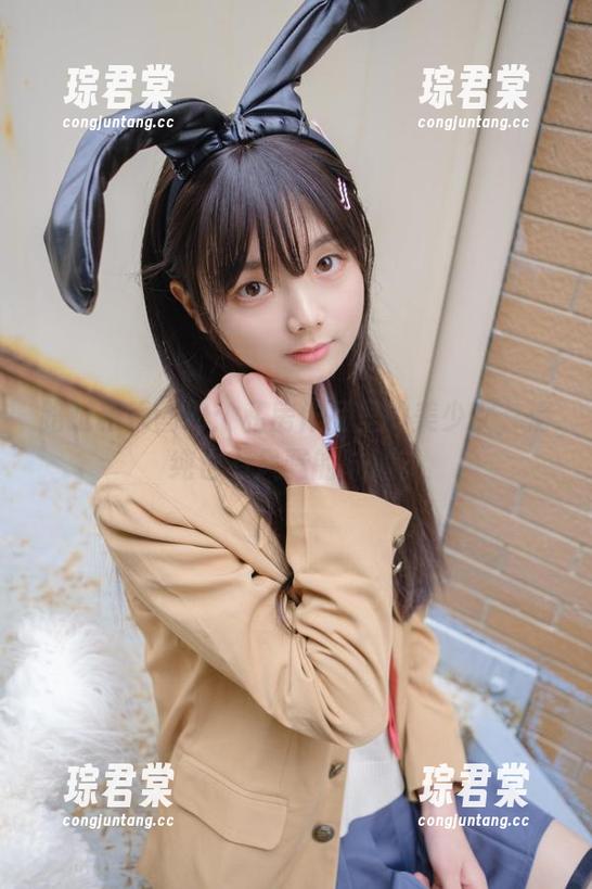 路过稚乖画册：私房作品里的美少女，清纯也有风骚的味道。-琮君棠