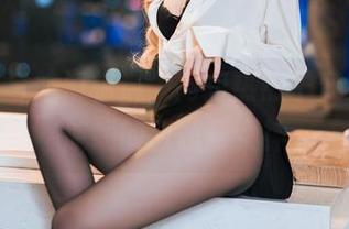 当cos与航海相遇，肉扣热热子变身碧蓝航线的金鹿号女神