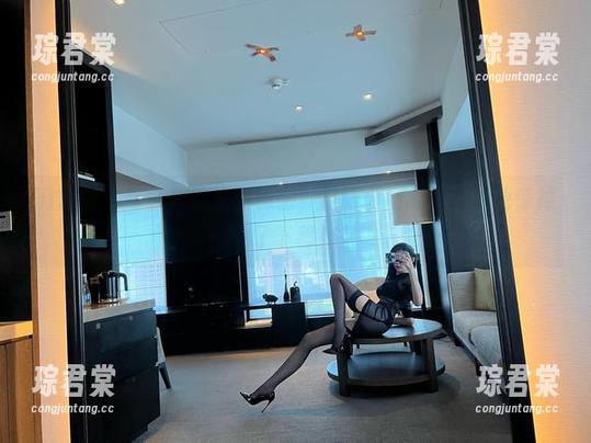 微密圈 - 葛征教室里的秘密，最新更新的套图让我惊掉了下巴！-琮君棠