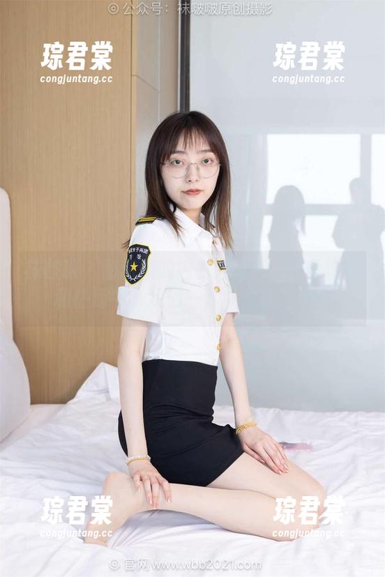 袜啵啵 - 甜甜圈的内衣分享：在这份清凉和热辣中，我们一起“发糕”吧！-琮君棠