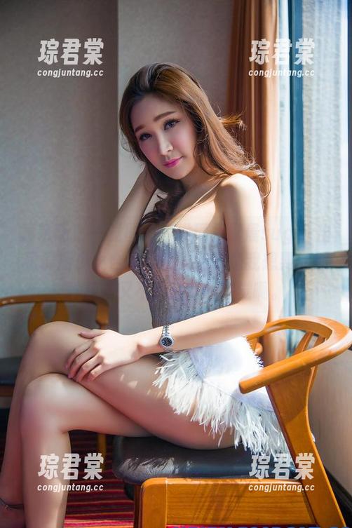 轰趴猫 - 一觉醒来，发现杨晨晨sugar出了最新少女合集，感觉这就是我想要的那种静谧又不失梦幻的感觉啊。-琮君棠