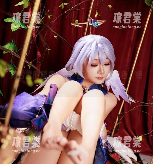 阿雪雪的短裙cos，管你是什么角色，绝对让你眼睛一亮！-琮君棠