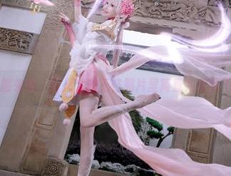 全套礼服来袭，露儿大魔王在照片里简直完美到不真实！